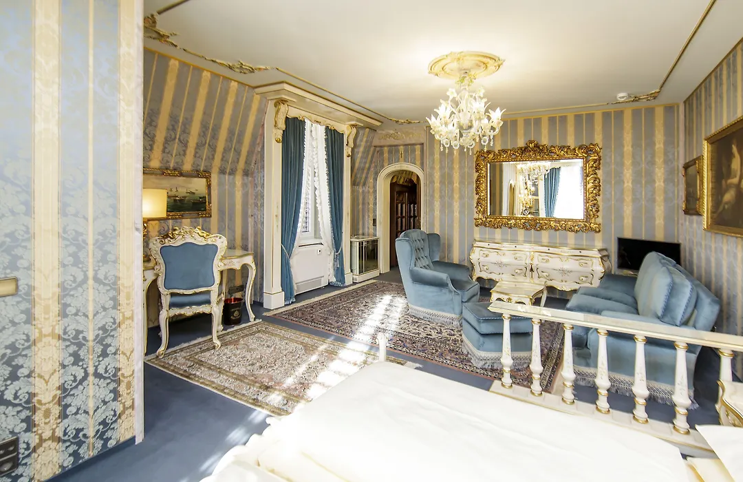 Hotel Palais Porcia-1