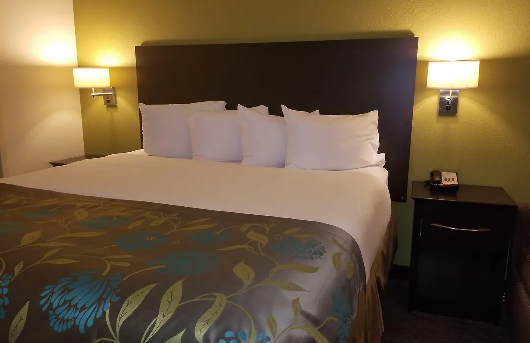 Baymont By Wyndham Eau Claire Wi-1