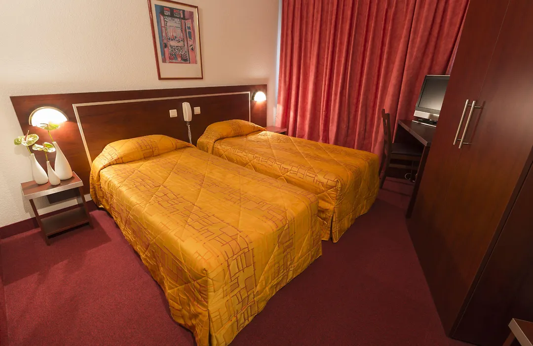 Hotel America-1