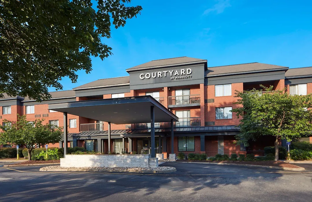 Courtyard Newport News Yorktown-1