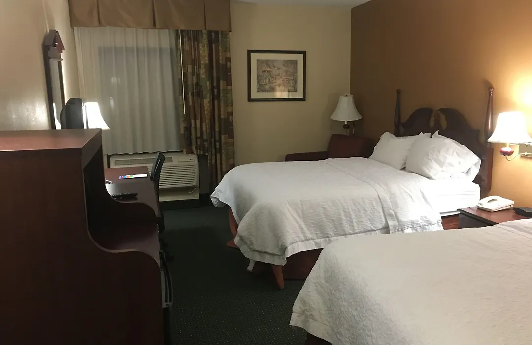 Hampton Inn Bedford-1