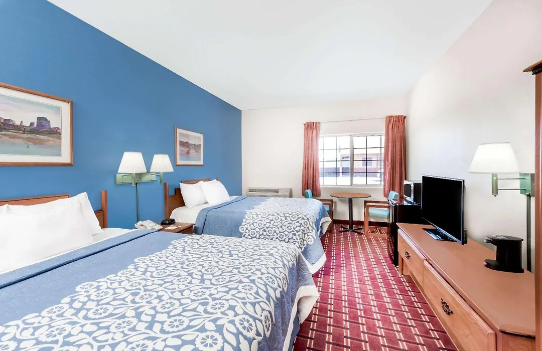 Days Inn & Suites By Wyndham Lordsburg-1