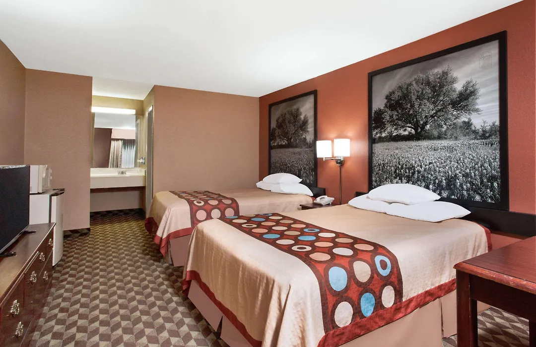 Super 8 By Wyndham Bastrop Tx-1