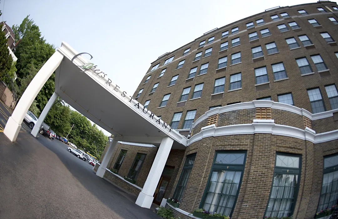 Landmark Inn-1