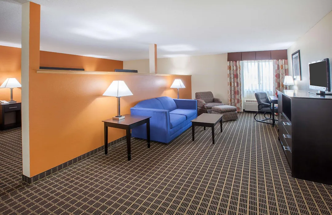 Baymont By Wyndham South Haven-1