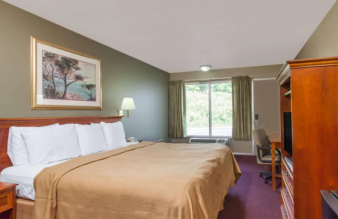 Knights Inn Lebanon-1