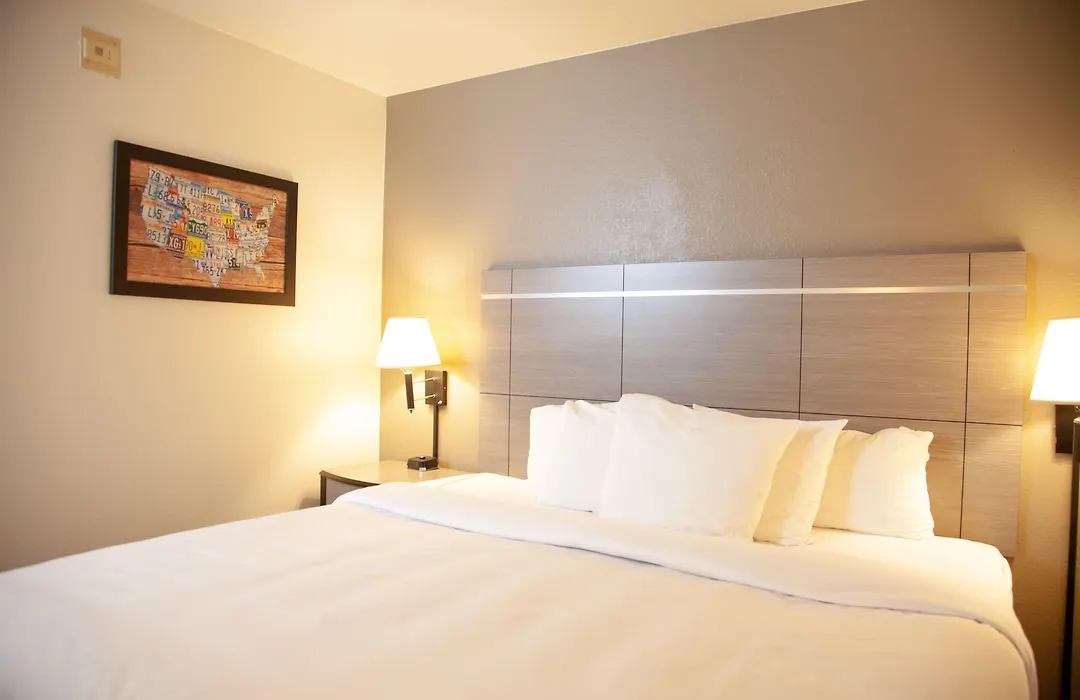 Econo Lodge Pueblo North-1