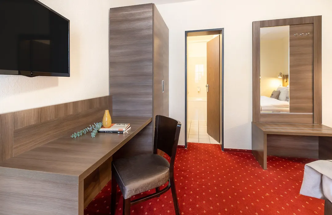 Hotel Leonet-1