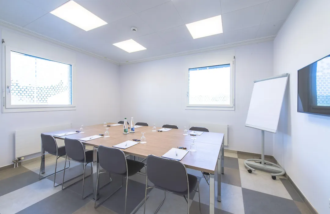 Holiday Inn Express Luzern-Neuenkirch By Ihg-1