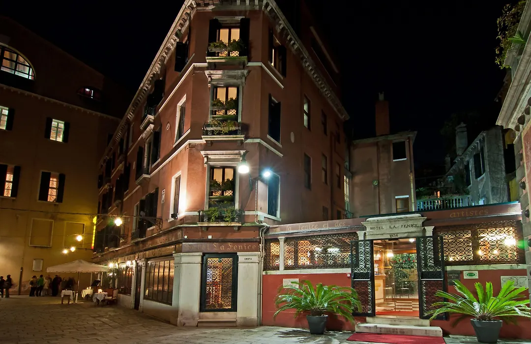 Hotel La Fenice Et Des Artistes-1