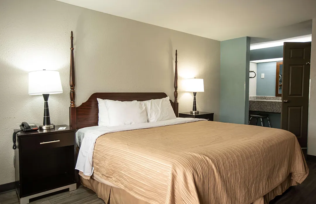Knights Inn Mount Airy-1
