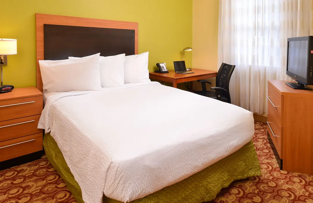 Candlewood Suites Miami Lakes By Ihg-1
