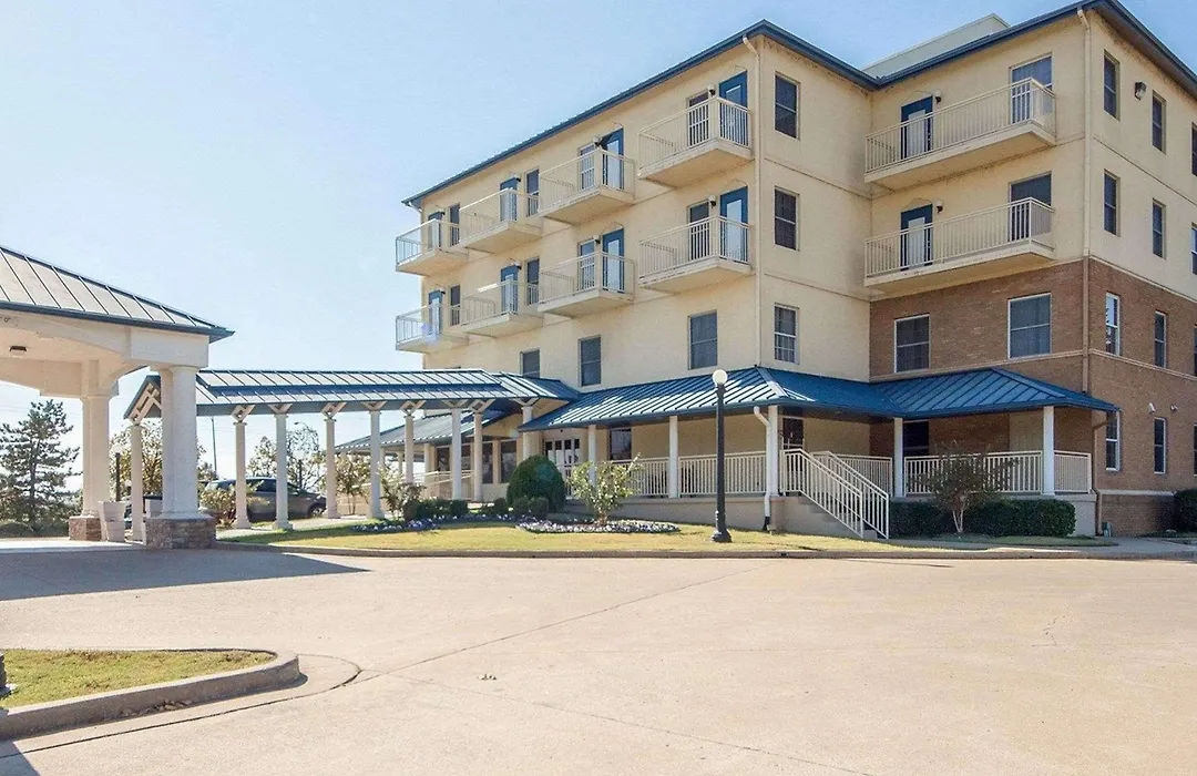 Quality Inn Tulsa-Downtown West-1