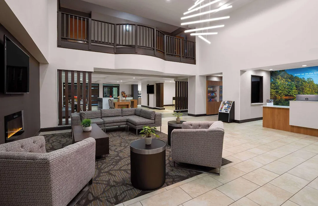 La Quinta Inn & Suites By Wyndham Mooresville-1