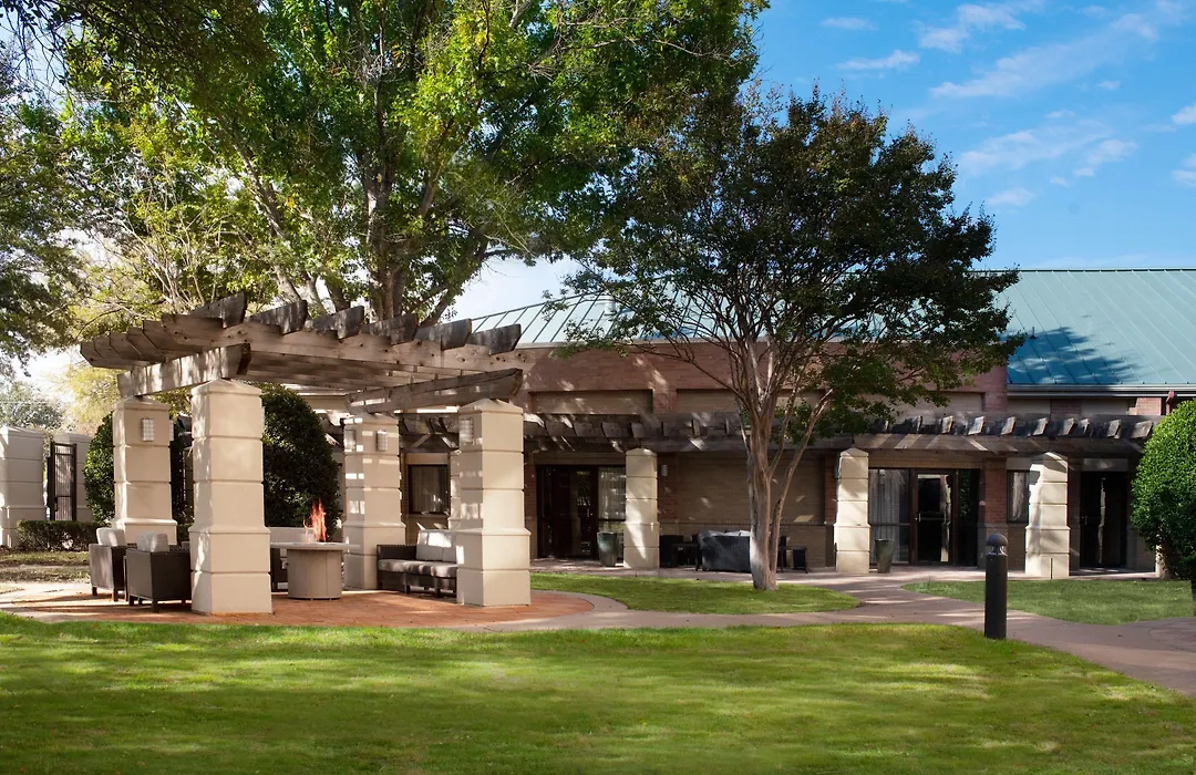 Courtyard Dallas Addison Quorum Drive-1