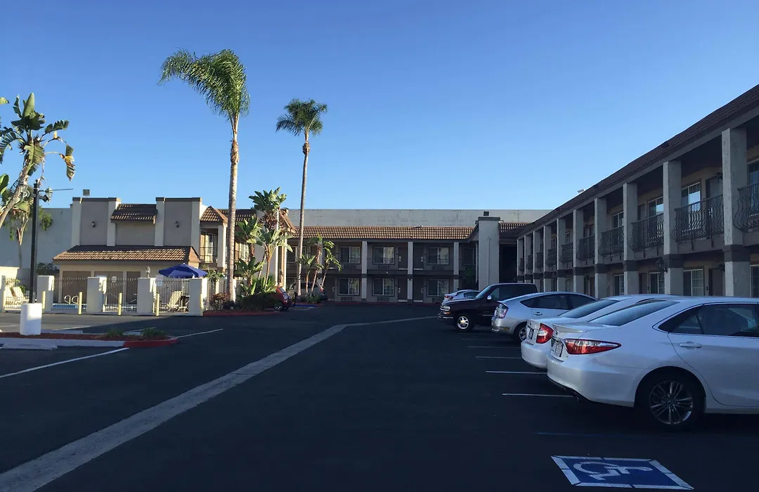Anaheim Express Inn Maingate-1