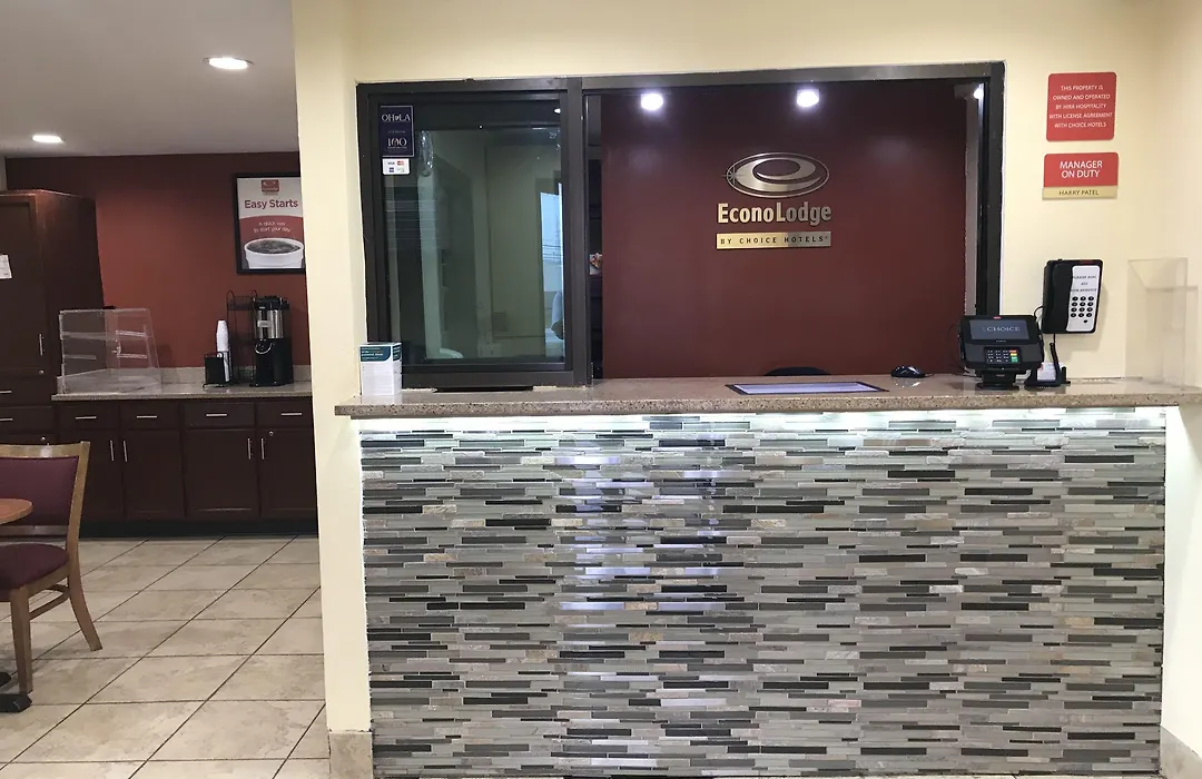 Econo Lodge Akron Copley Northwest-1