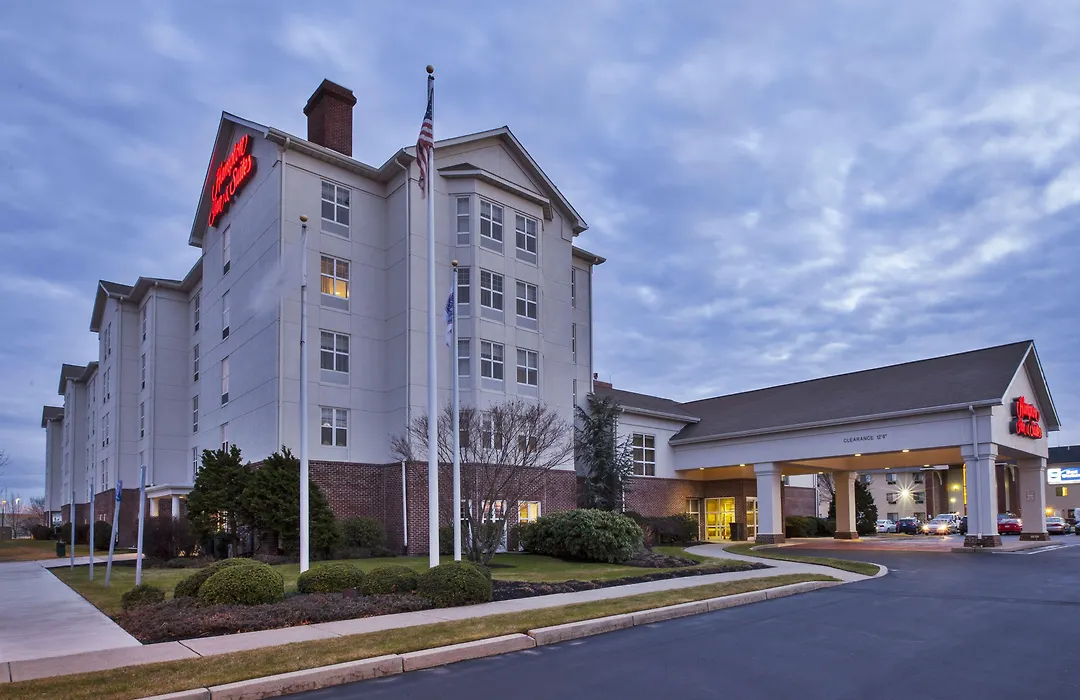 Hampton Inn & Suites Providence-Warwick Airport-1
