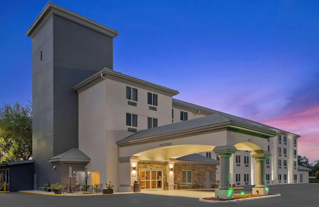 Spark By Hilton Orlando Near Seaworld-1