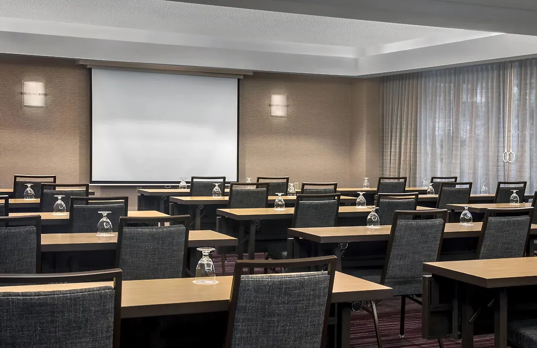 Courtyard By Marriott Jersey City Newport-1