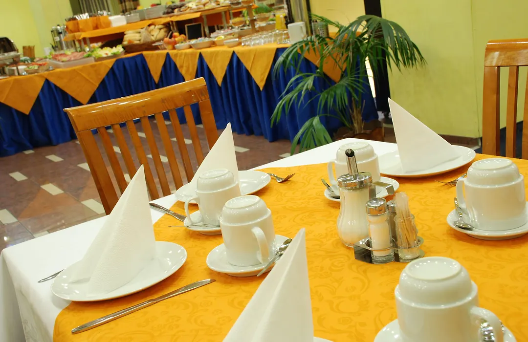 Hotel Henrietta-1