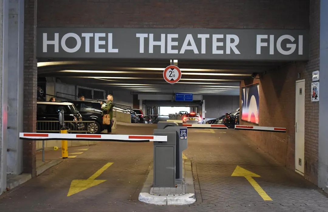 Hotel Theater Figi-1