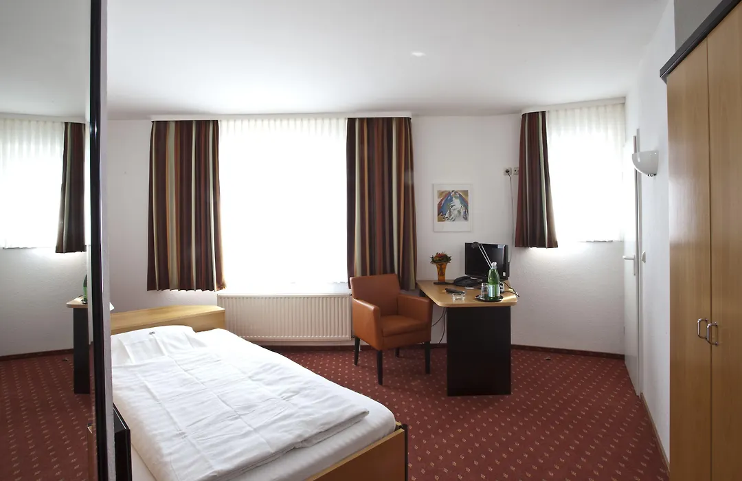 Hotel Am Braunen Hirsch-1