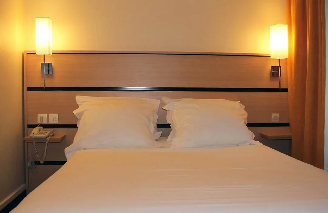 New Hotel Saint Lazare-1