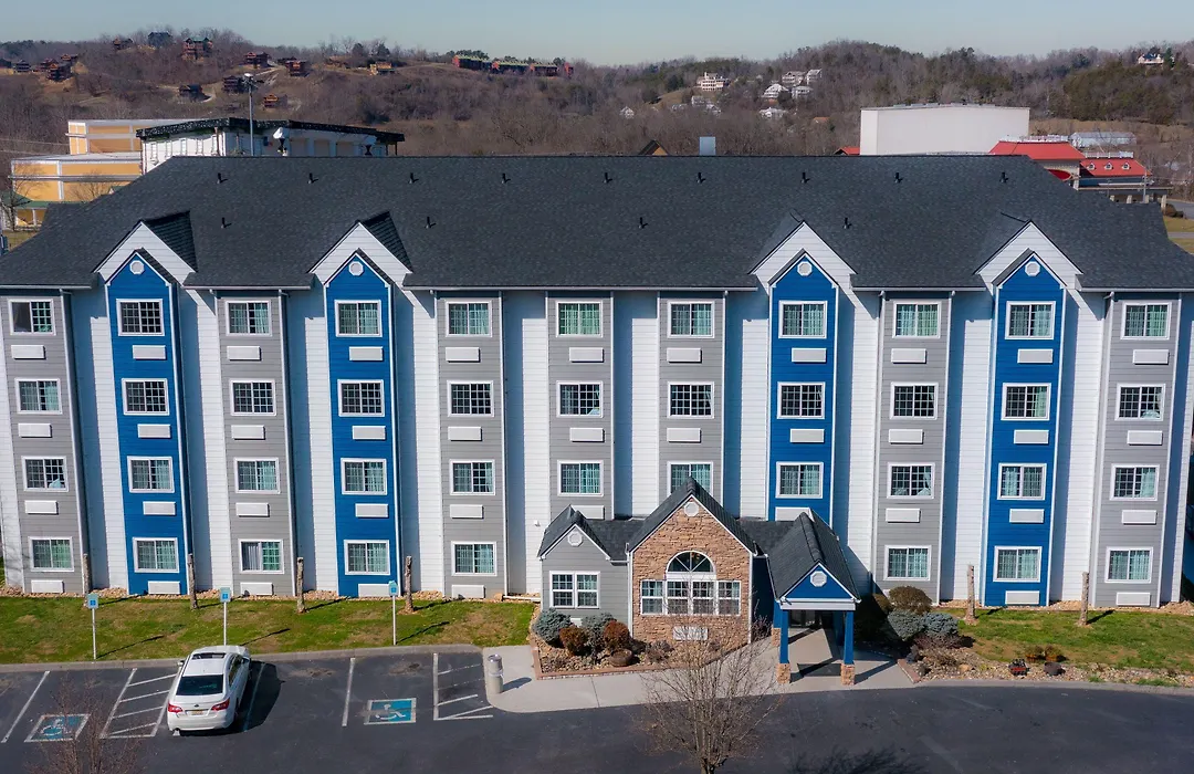 Microtel Inn & Suites By Wyndham Pigeon Forge-1