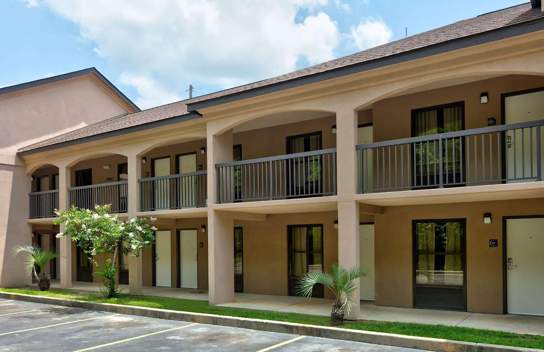 Super 8 By Wyndham Diberville Biloxi Area-1