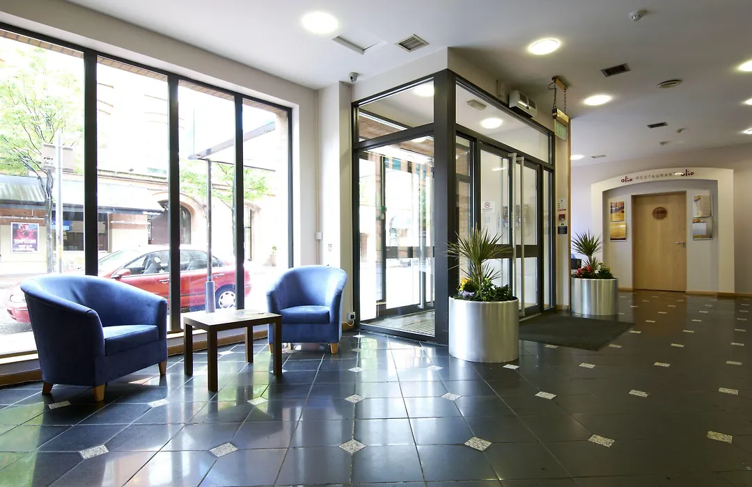 Travelodge Belfast-1