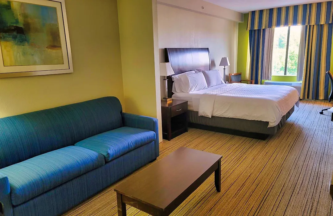 Holiday Inn Express & Suites Wilson-Downtown By Ihg-1
