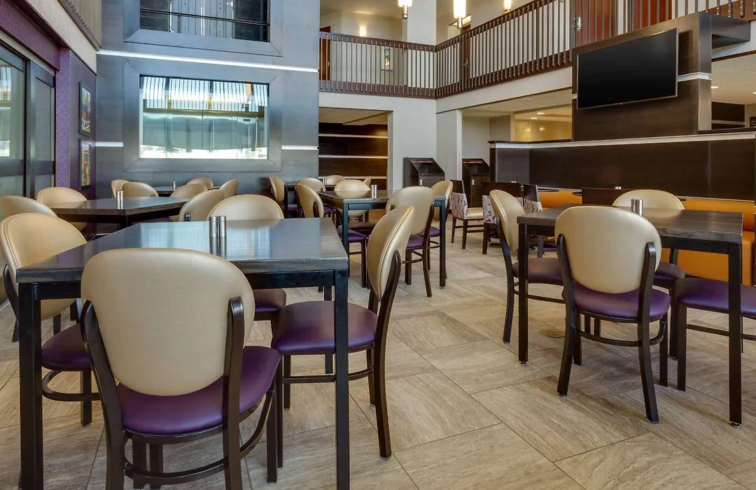 Drury Inn & Suites Overland Park-1