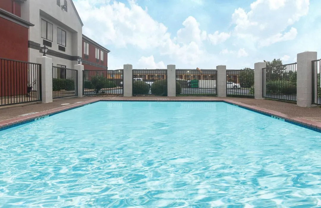 Super 8 By Wyndham Southaven-1