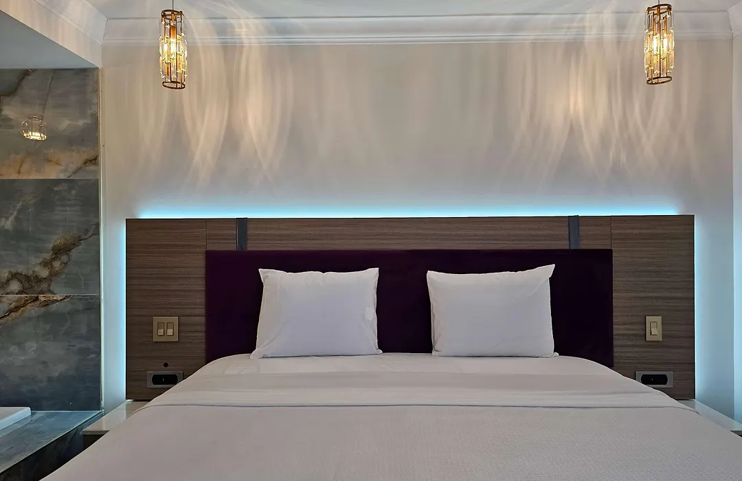 Travelodge Inn & Suites By Wyndham Fullerton-1