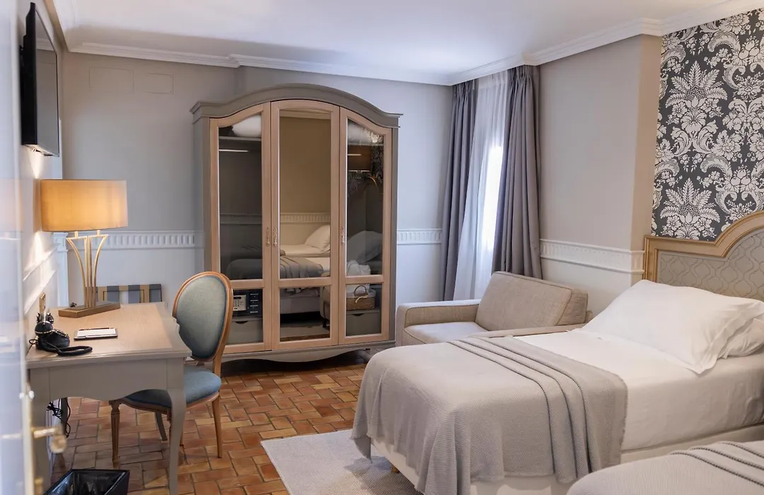 Hotel Gravina 51-1