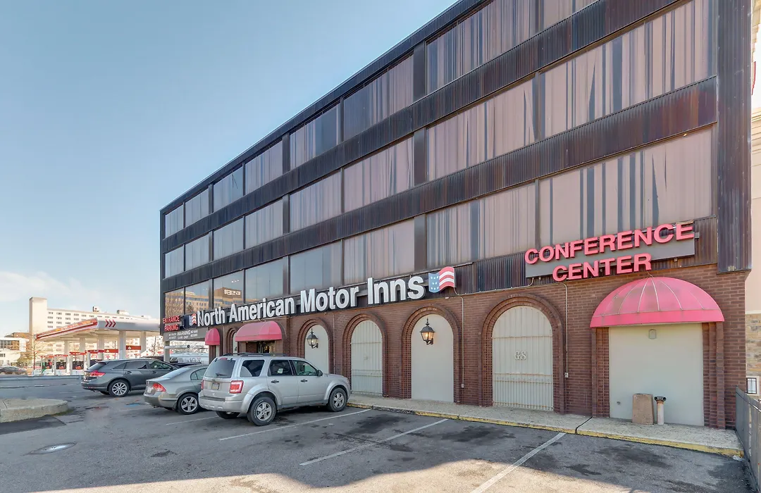 Philly Inn & Suites-1