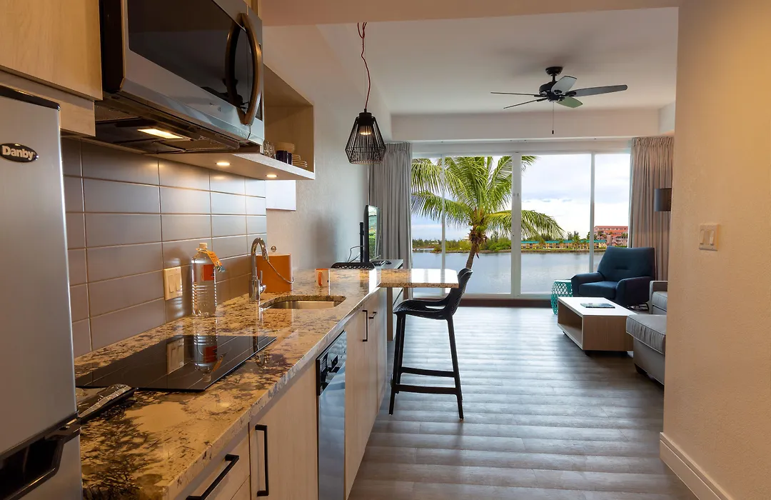 Pelican Bay Hotel-1