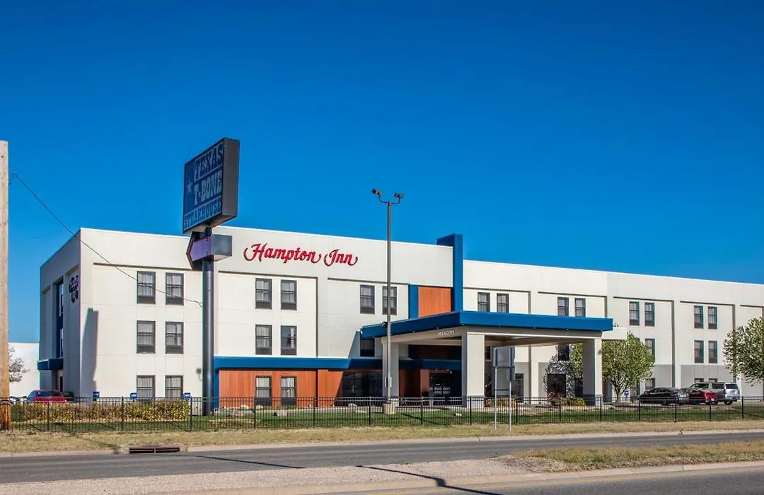 Hampton Inn Hutchinson-1
