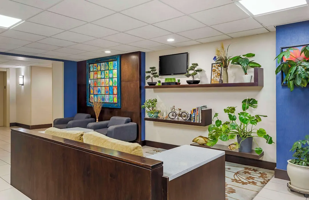 Best Western Plus Berkshire Hills Inn & Suites-1