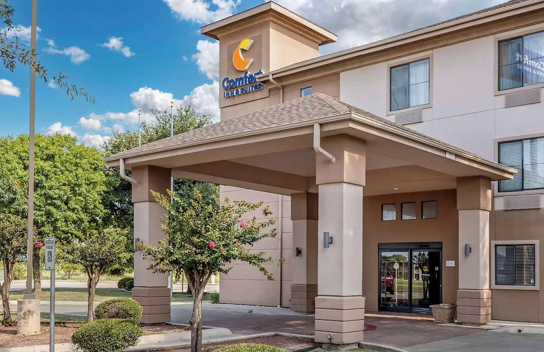 Comfort Inn & Suites Seguin-1