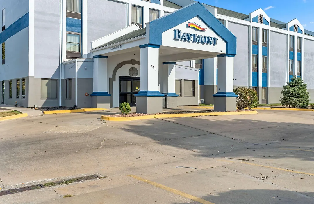 Baymont By Wyndham Lawrence-1