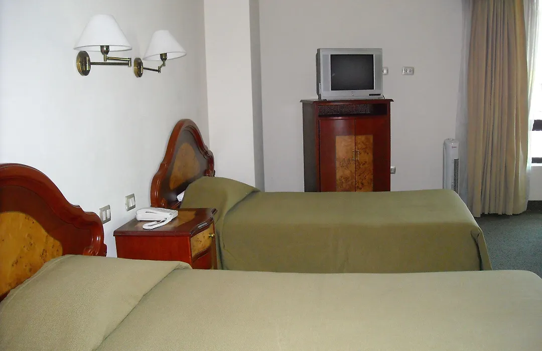 Hotel Continental Lima-1