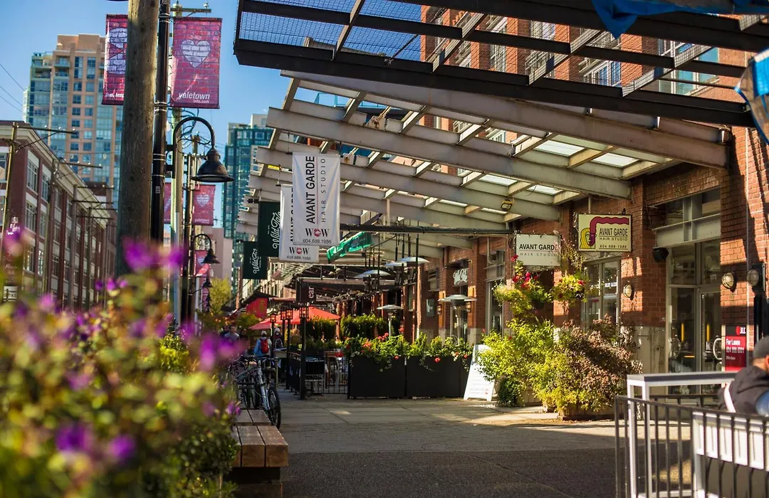 Opus Vancouver-1