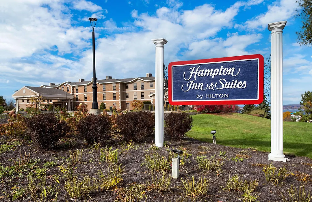 Hampton Inn & Suites Petoskey-1
