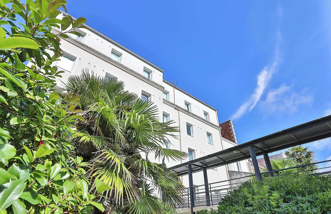 B&B HOTEL Les Sables-d'Olonne Centre Gare-1
