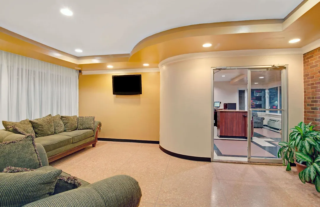 Super 8 By Wyndham Milford/New Haven-1