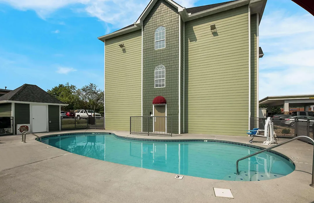 Surestay Plus Hotel By Best Western Sevierville-1