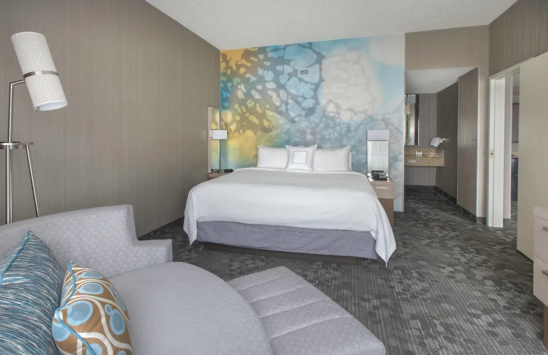 Courtyard By Marriott Newark Elizabeth-1
