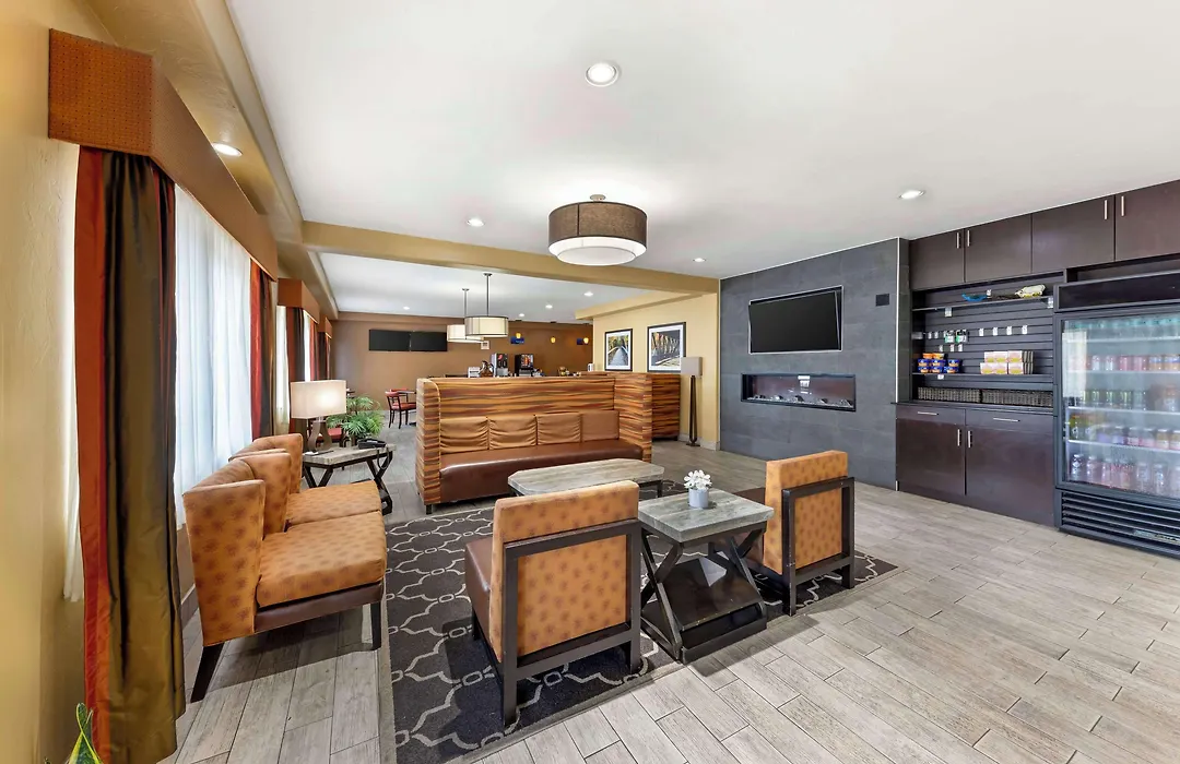 Best Western Greentree Inn & Suites-1